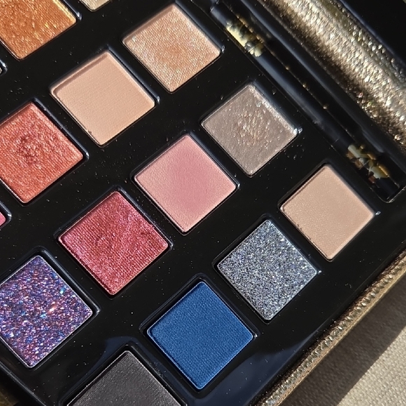 Tarte Eyeshadow Holiday Palette - Picture 8 of 14